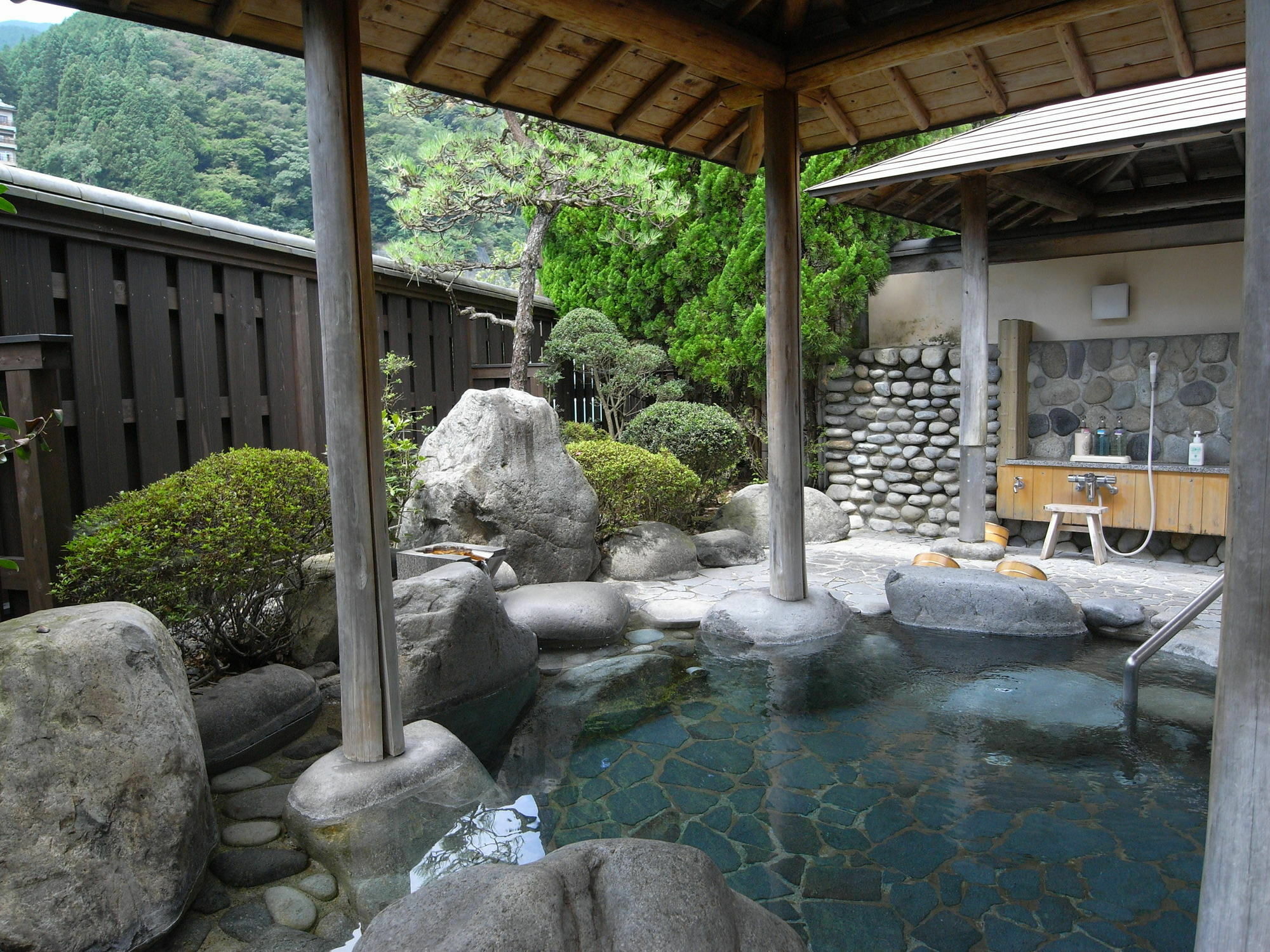 Kawakamiya Kasuitei Gero Esterno foto